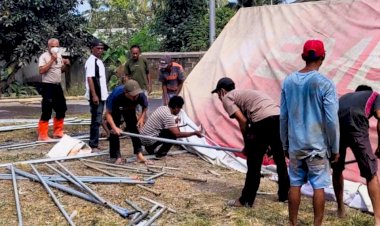 Semangat-Belajar-Tak-Padam,-Polsek-Wulanggitang-Bantu-Dirikan-Tenda-Sekolah-di-Tengah-Bencana