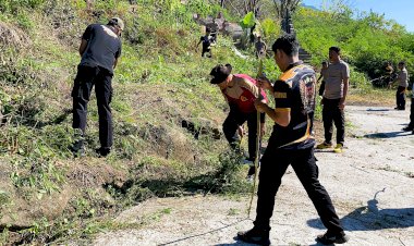 Semarak-Kemerdekaan-di-Puncak-Bukit-Postoh,-Polres-Flotim-Persiapkan-Upacara-HUT-RI-ke-80