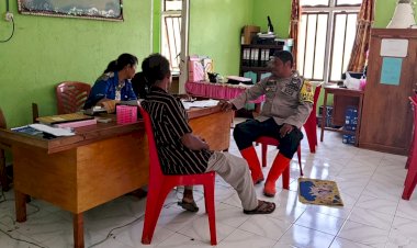 Bhabinkamtibmas-Wulanggitang-Sambangi-Kantor-Desa-Pante-Oa,-Sampaikan-Himbauan-Kamtibmas-dan-Waspada-Bencana