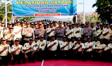 Tutup-Pelatihan-Satpam-Gada-Pratama-Gelombang-XVI-Polda-NTT-Tahun-2025,-Kapolres-Flotim-Tekankan-Profesionalisme-dan-Disiplin