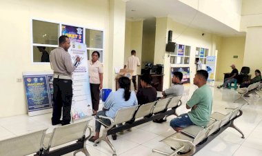 Kolaborasi-Satlantas-Polres-Flotim-Bersama-Samsat-dan-Jasa-Raharja-Wujudkan-Pelayanan-Cepat-dan-Humanis