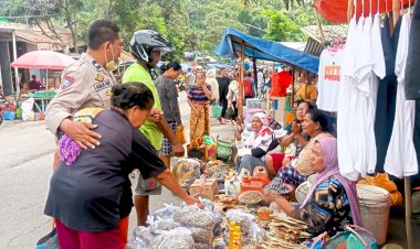 Pasar-Boru-Aman-dan-Nyaman,-Berkat-Patroli-Rutin-Bhabinkamtibmas-Wulanggitang