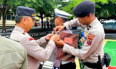 Polres-Flotim-Gelar-Apel-Operasi-Zebra-Turangga-2025,-Tekankan-Sinergi-dan-Disiplin-Berlalu-Lintas