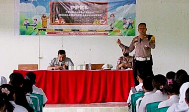 Sat-Lantas-Polres-Flotim-dan-Jasa-Raharja-Gelar-Sosialisasi-Keselamatan-Berlalu-Lintas-di-SMAN-1-Larantuka