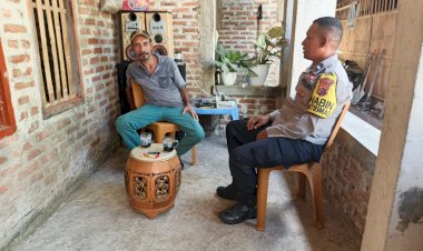 Perkuat-Kamtibmas,-Bhabinkamtibmas-Desa-Horowura-Laksanakan-Sambang-Warga