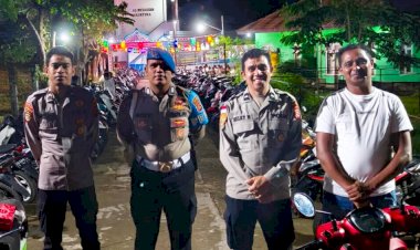 Pengamanan-Humanis-Polres-Flotim-Warnai-Ibadah-Malam-di-Larantuka