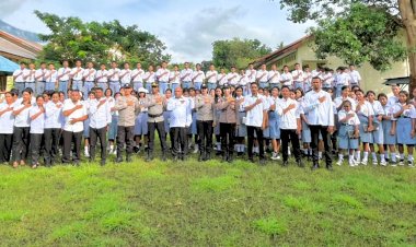 Dari-Lapangan-Upacara,-Pesan-Tegas-untuk-Generasi-Muda-Flores-Timur