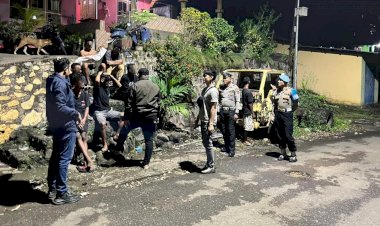 Humanis-dan-Tegas,-Tim-Patroli-Imbau-Pemuda-di-Simpang-Jalan-III-Kembali-ke-Rumah