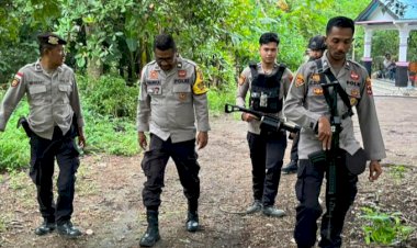 Patroli-Jalan-Kaki-Personel-Pos-Bele-Jaga-Situasi-Tetap-Kondusif