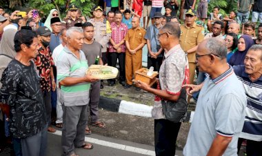 Sumpah-Adat-di-Batas-Kelurahan-Akhiri-Konflik-Warga-di-Larantuka