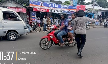 Personel-Pos-Pasar-Sigap-Atur-Arus-di-Kawasan-Pasar-Inpres