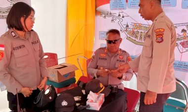 Pastikan-Kondisi-Prima,-Dokkes-Polres-Flotim-Bagikan-Vitamin-di-Pos-Pengamanan