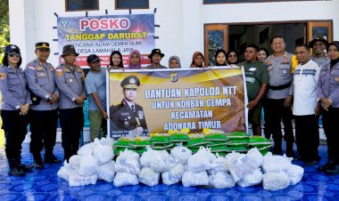 Kepedulian-Kapolda-NTT,-Ratusan-Paket-Sembako-Disalurkan-untuk-Korban-Gempa-Adonara-Timur