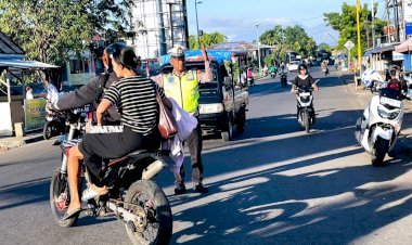Harmoni-Pagi-di-Jalan-Raya,-Sat-Lantas-Polres-Flotim-Jadi-Penggerak-Utama