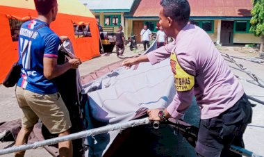 Bhabinkamtibmas-Adonara-Timur-Bantu-Sekolah-Dirikan-Tenda-Darurat