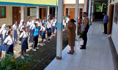 Bhabinkamtibmas-Lokea-AIPDA-Iron-Edukasi-Pelajar-Jelang-PGRI-Cup-II