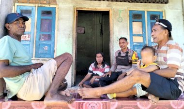 Edukasi-Kamtibmas-Berkelanjutan,-Bhabinkamtibmas-Tapobali-Temui-Warga