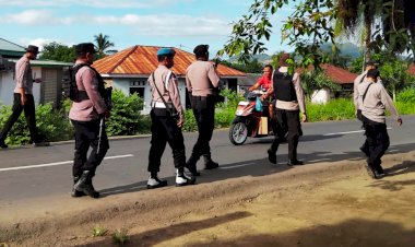Berangsur-Kondusif,-Patroli-Jalan-Kaki-Terus-Diperkuat-untuk-Menjaga-Kamtibmas-di-Dusun-Bele