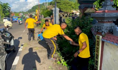 Wujud-Kepedulian-dan-Kebersamaan,-Polres-Flores-Timur-Gelar-Jumat-Bersih
