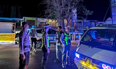 Cegah-Gangguan-Kamtibmas-di-Malam-Minggu,--Polres-Flores-Timur-Gelar-Patroli-Hingga-Tengah-Malam