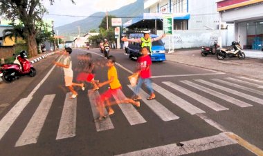 Pelajar-dan-Pejalan-Kaki-Jadi-Prioritas-Pengamanan-Satlantas-Polres-Flores-Timur