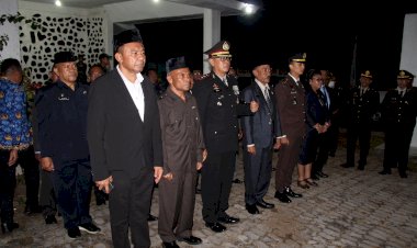 Malam-Renungan-Suci,-Kapolres-Flores-Timur-Bersama-Forkopimda-Kenang-Jasa-Pahlawan