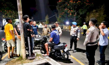 Dari-Jalan-hingga-Ruang-Publik,-Polres-Flores-Timur-Pastikan-Larantuka-Tetap-Aman