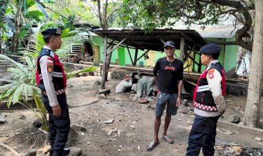Patroli-Tak-Sekadar-Melintas,-Polres-Flotim-Sambangi-Pelaku-Usaha-dan-Jaga-Kenyamanan-Warga