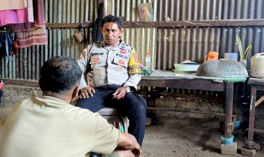 Bukan-Sekadar-Patroli,-Bhabinkamtibmas-Titehena-Bangun-Kepedulian-Bersama-Warga