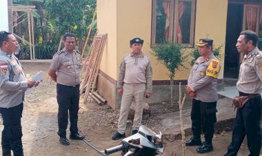 Karo-Log-Polda-NTT-Bersama-PJU-Polres-Flotim-Pantau-Pembangunan-Asrama-Polsek-Adonara