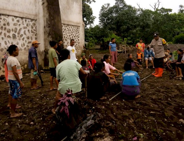 Dari Kerja Bakti ke Edukasi: Sentuhan Humanis Bripka Ipong di Riangrita