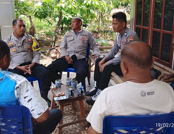 Sambang Persuasif Polsek Titehena Bangun Semangat Kebersamaan