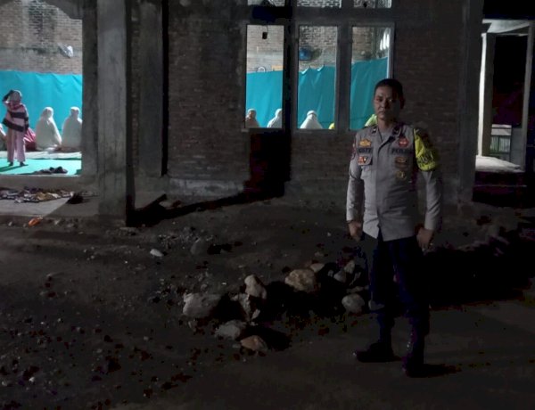 Pengamanan Humanis Polri Hadirkan Rasa Aman di Masjid Nurul-Yakin