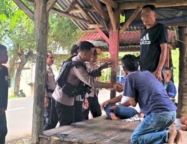 Kondusif, Personel Polres Flotim Aktif Dialog dengan Warga Dusun Bele