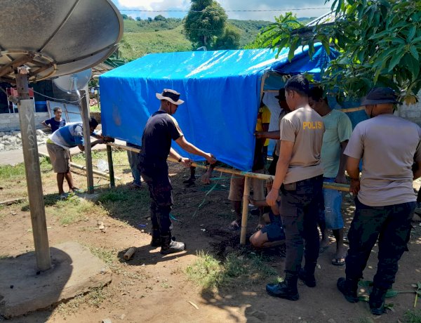 Polres Flores Timur Kembali Dirikan Tenda Darurat di Dua Lokasi Terdampak Gempa