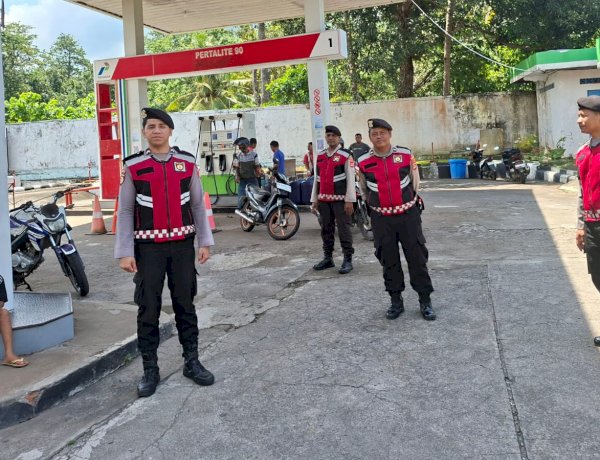 Sambangi SPBU, Sat Samapta Polres Flotim Gelar Patroli Dialogis