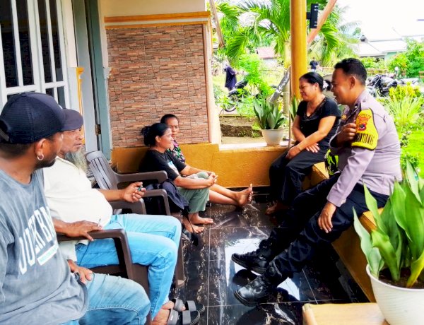 Humanis dan Menyejukkan, AIPDA Robert G. Wungubelen Perkuat Kesadaran Kamtibmas Warga Lewohala