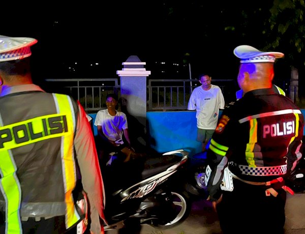 Menjaga Malam Tetap Damai, Satlantas Polres Flores Timur Gelar Patroli Humanis