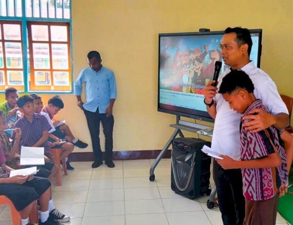Masa MPLS Dimanfaatkan Satresnarkoba Polres Flores Timur Tanamkan Bahaya NAPZA
