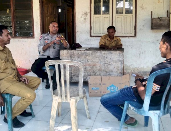 Sambangi Desa Bantala dan Riangkotek, Bhabinkamtibmas Sampaikan Pesan Kamtibmas dan Cegah Karhutla