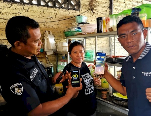Pelayanan Polisi Semakin Mudah, Personel TIK Polres Flores Timur Sosialisasikan Super APP Polri
