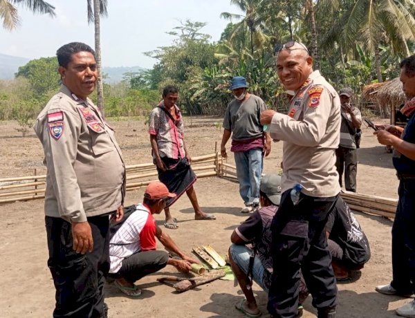 Menjaga Tradisi, Merawat Kedamaian, Polsek Wulanggitang Hadir di Pesta Kebun Pululera