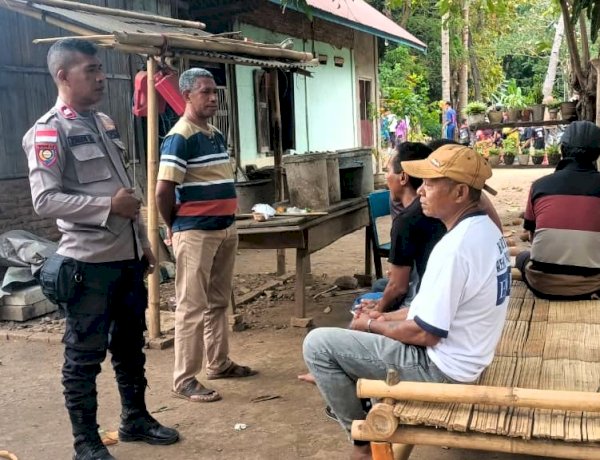 Bhabinkamtibmas Hadir Mendengar, Aiptu Ade Junaedy Abdullah Sambangi Warga Bukit Seburi II