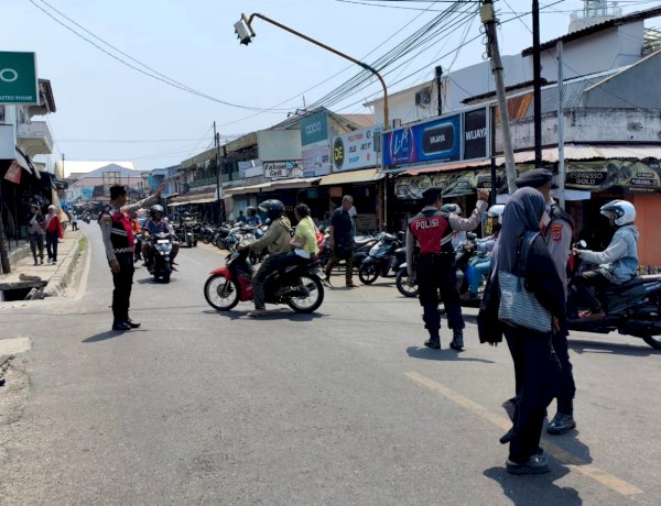 Hadir di Tengah Kesibukan Kota, Polres Flotim Cegah Kemacetan dan Praktik Pungli