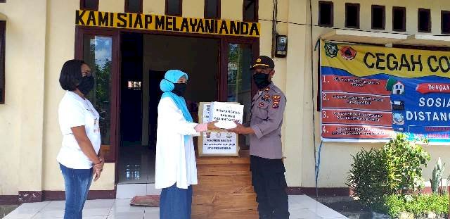 Peduli Covid19, Polsek Wulanggitang Distribusikan Bantuan Masker dan Face Shiled