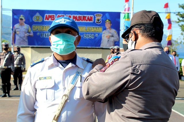 Polres Flotim Laksanakan Apel Gelar Pasukan Operasi Patuh Turangga 2020