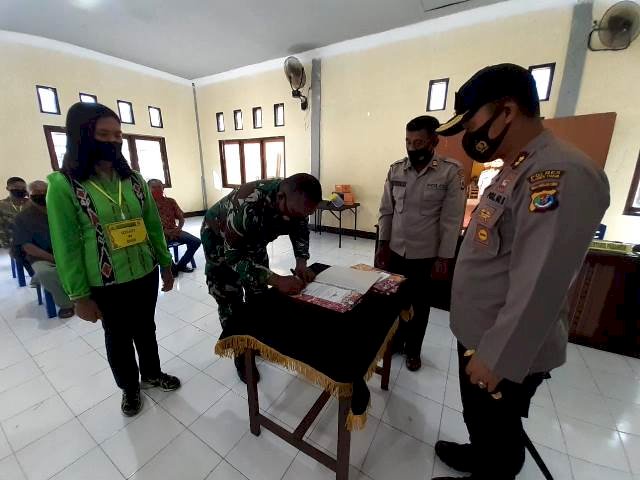 Polres Flotim, Pengambilan Sumpah dan Penandatanganan Pakta Integritas