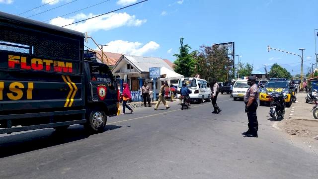 Sat Sabhara Polres Flotim Rutin Lakukan Patroli Eliminir Sitkamtibmas Kota