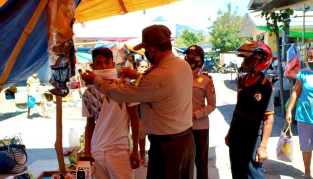 Dukung Adaptasi Kebiasaan Baru, Ops Aman Nusa II laksanakan Patroli Dialogis di seputaran kota Larantuka