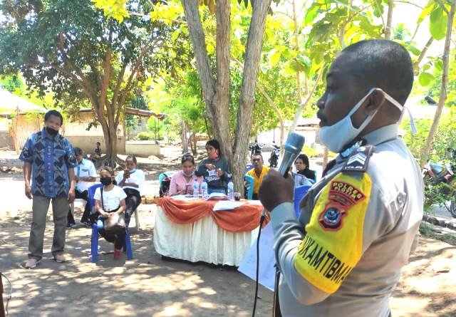 Hadiri Giat Tri Bina Pokja Kampung KB, Bhabinkamtibmas Paulus Bura Hajon Sampaikan Ini..